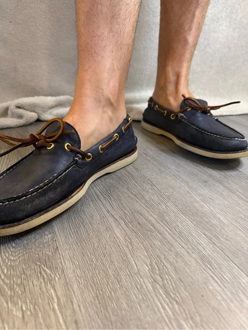 Sperry Navy Leather Boat Shoes with Brown Laces - size 8.5